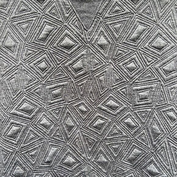 Forever 21 Gray Long Sleeve Pullover Crew Neck Geo Pattern Sweater Small - Picture 2 of 6